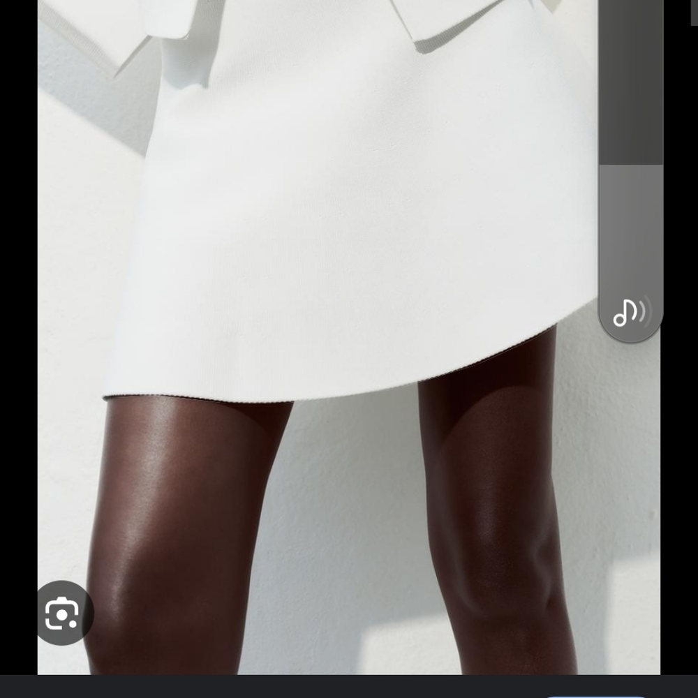 Zara white knit ruffled mini skirt - Picture 2 of 3